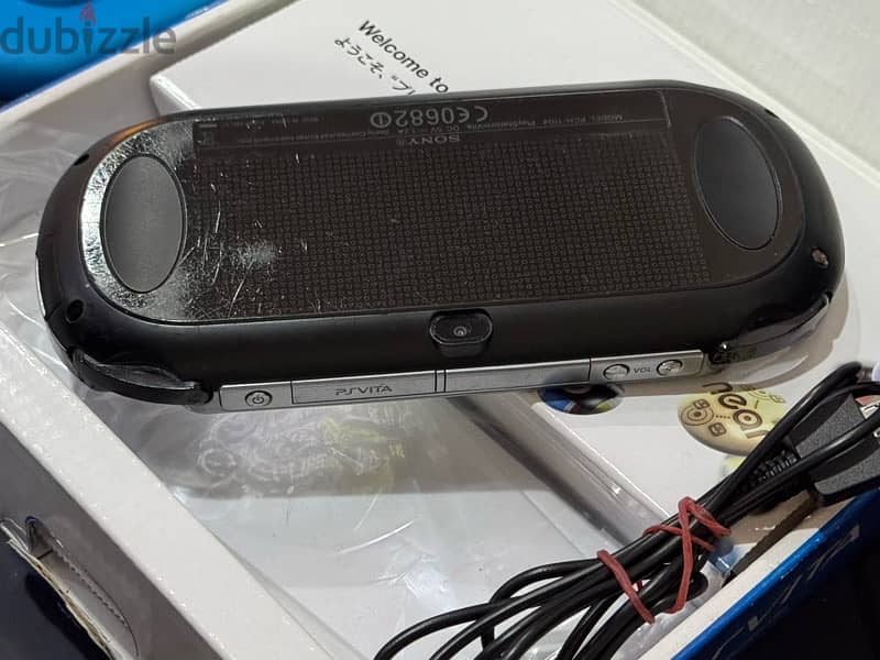 sony psvita 1104 with: box bag usb charger 128gb 8