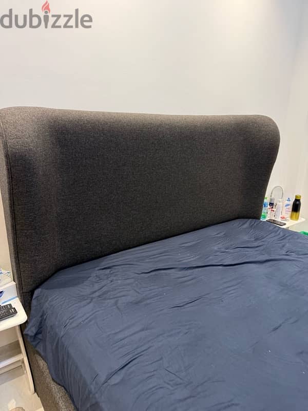 bed semi new 1