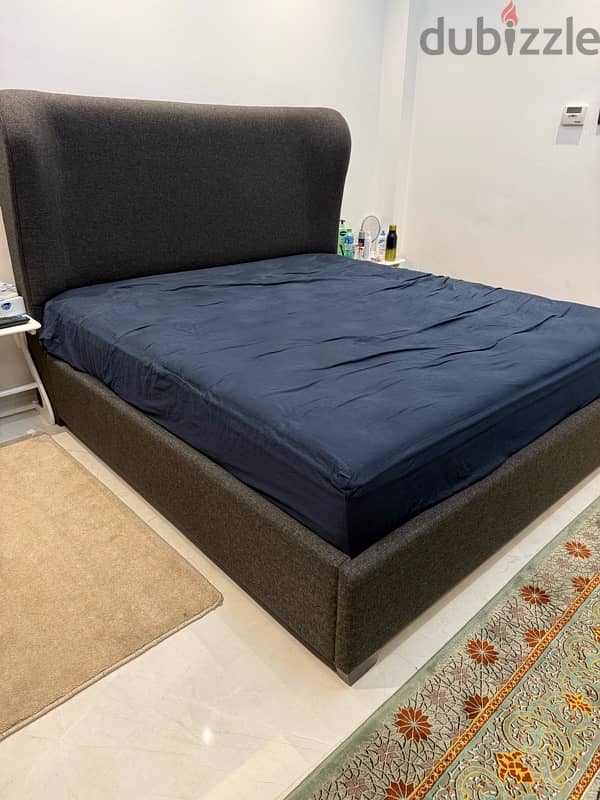 bed semi new 2