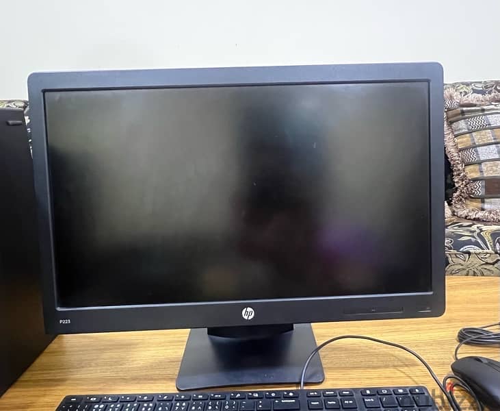 DELL OPTIPLEX 7040 PC ( with Monitor, Keycboard, mouse ) 3