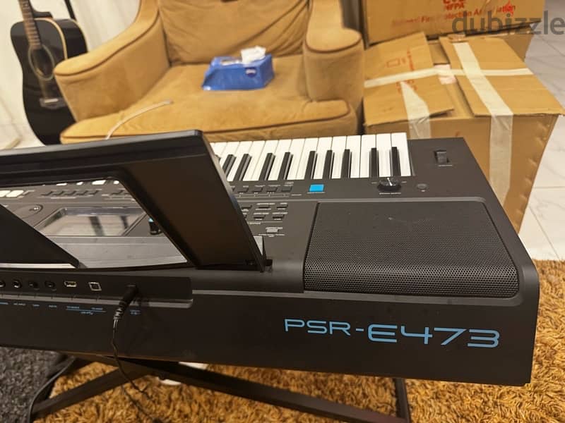 Yamaha Keyboard PSR E473 in Excellent condition 2