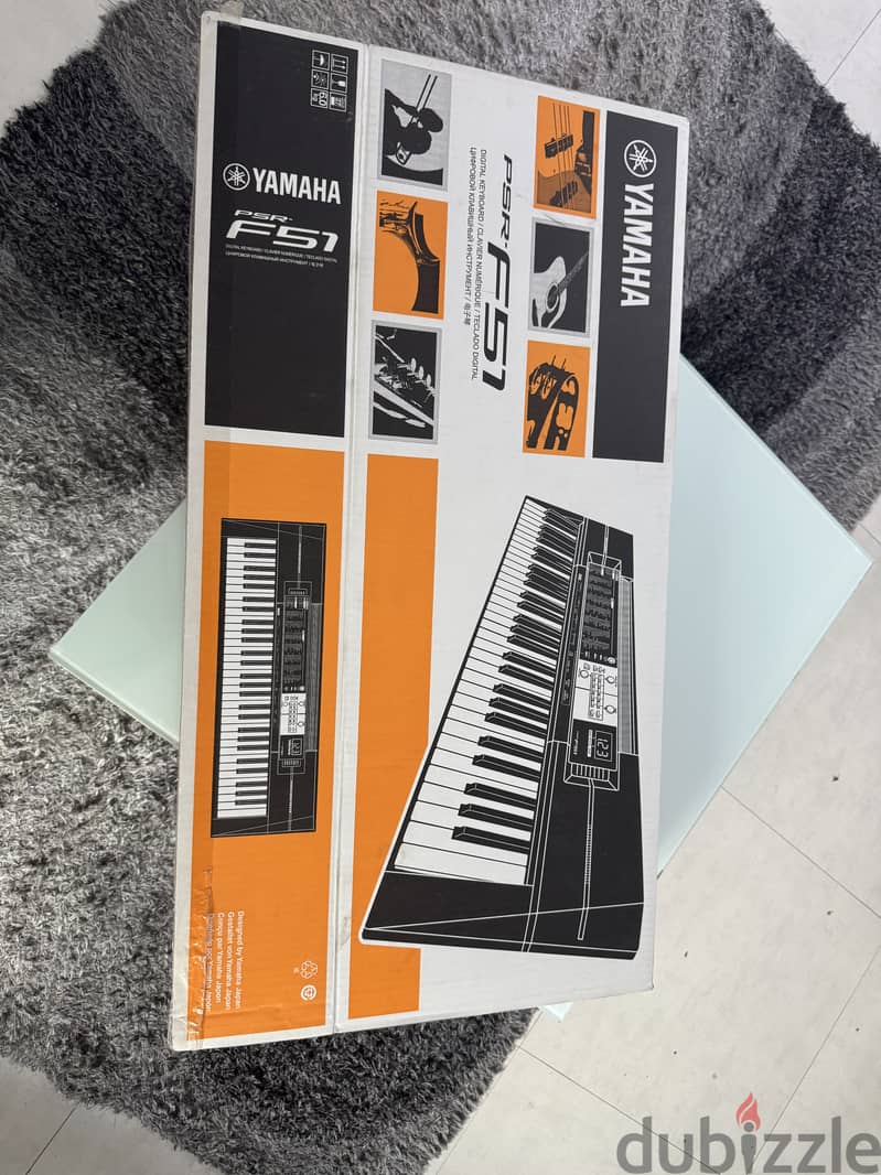 Keyboard- Yamaha psr F57 4