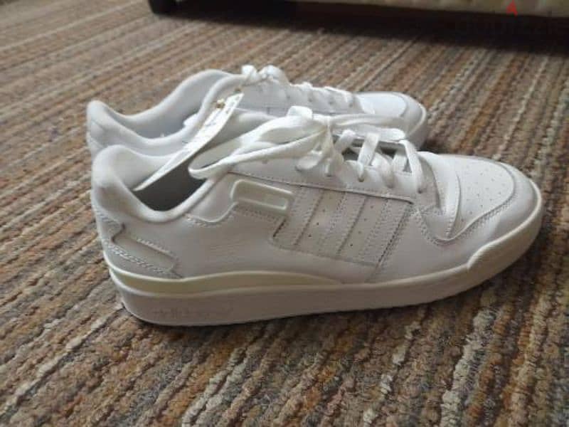 Brand New Adidas Forum Low Shoes – Stylish & Comfortable – Size 1