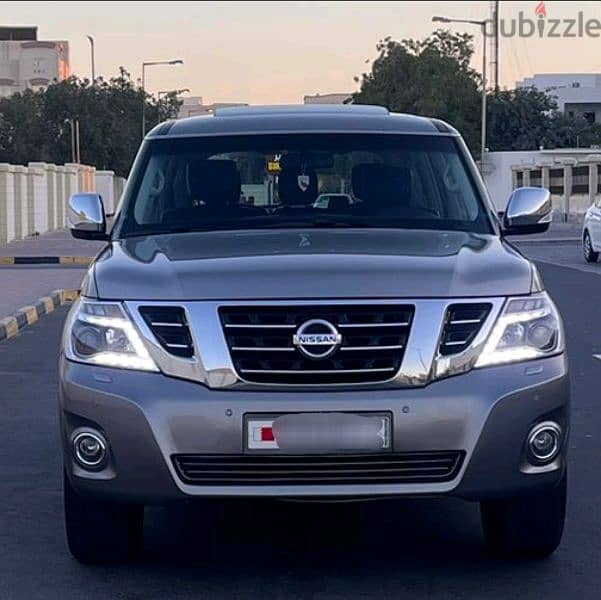 Nissan Patrol SE model 2012 with sunroof 3