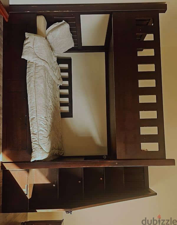 wooden bunk bed 0