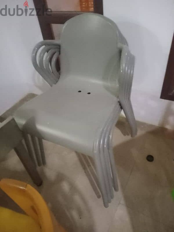 used chairs good condition with good price 2