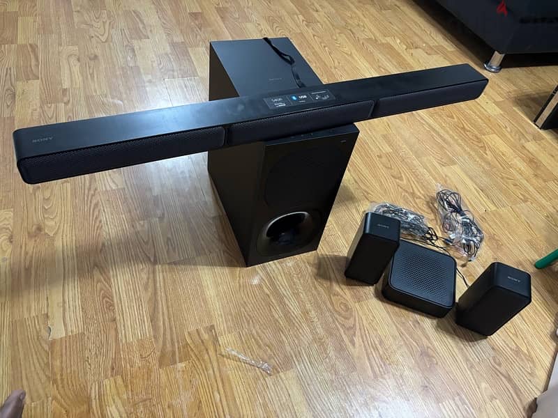 Sony HT-S40R system - used max 10 days 0