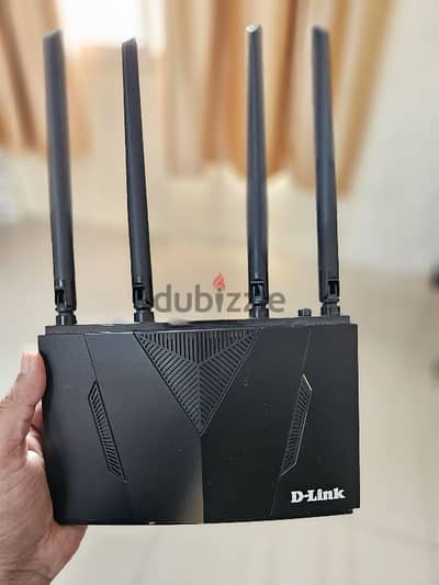 Urgent sale D LINK Model DWR- M921 unlocked wifi Router any sim used