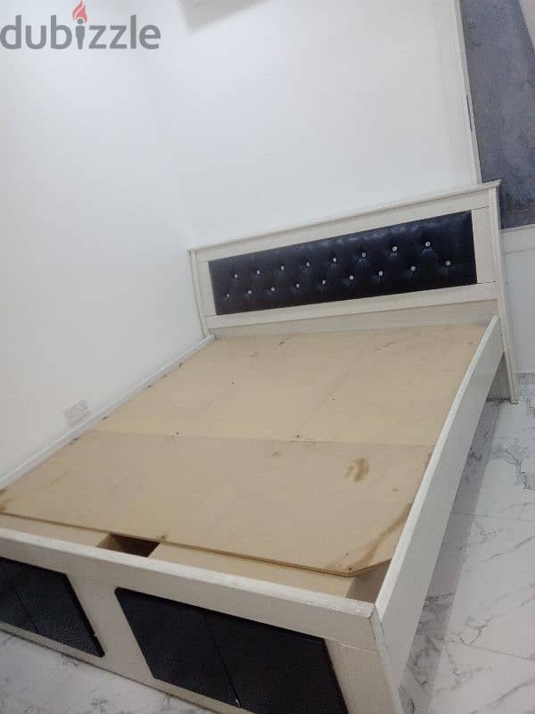 bed for sell with  delivery 0