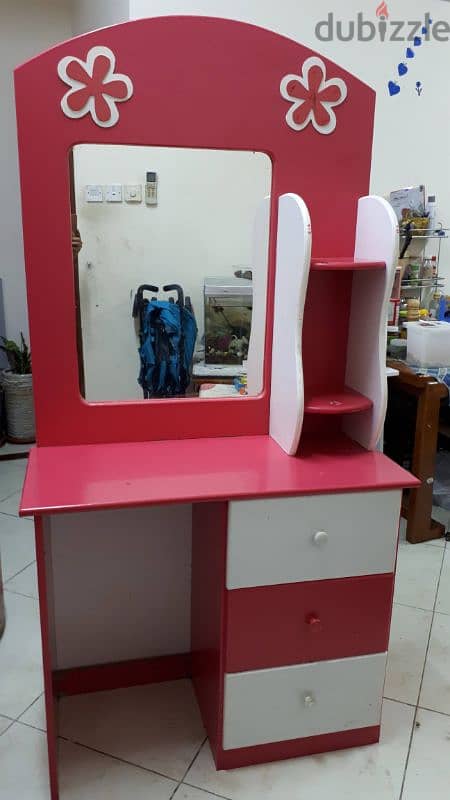 dressing table urgent for sale 0