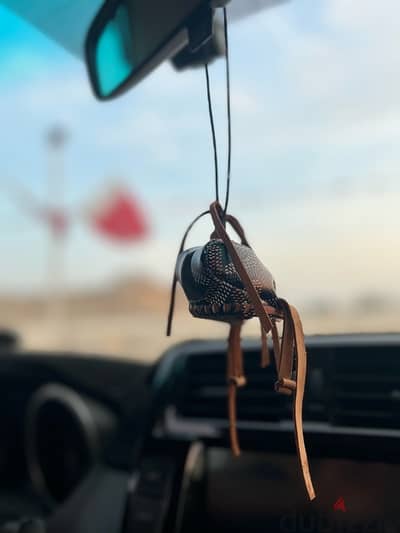 برقع صقور  falcon hood