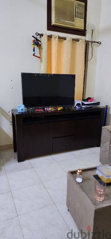 tv unit 0