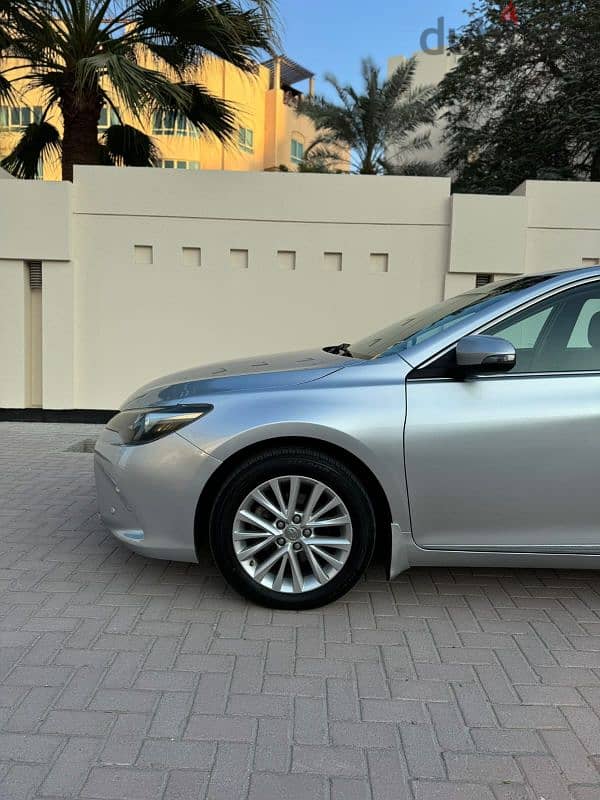 Toyota Camry 2017 3