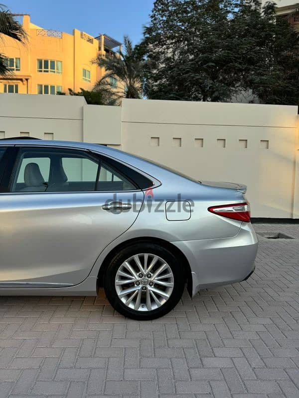 Toyota Camry 2017 5