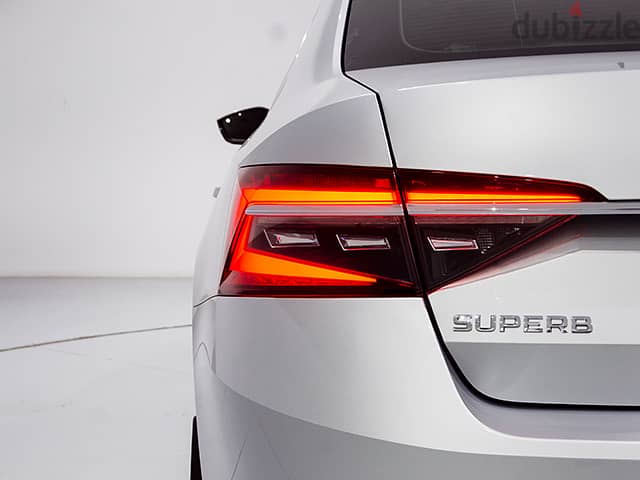 Skoda Superb 2023 L&K 5