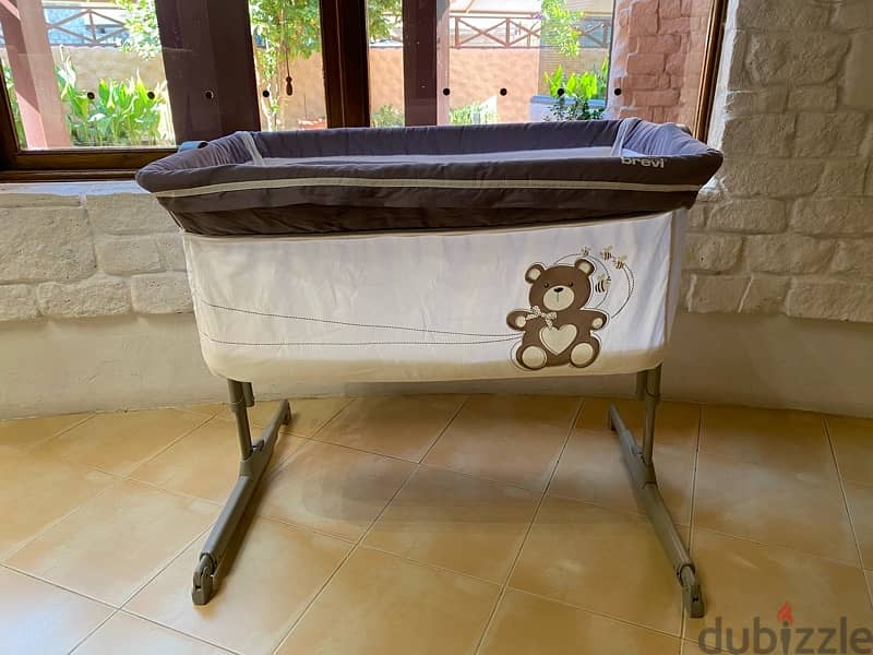 Chicco baby bassinet 1