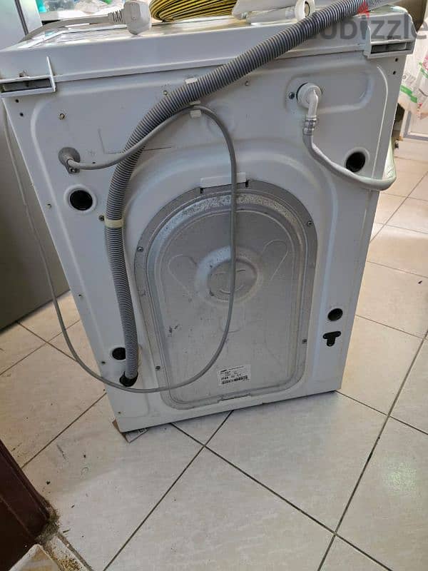 For Sale: Samsung Washing Machine in Excellent Condition - 8 kg 2