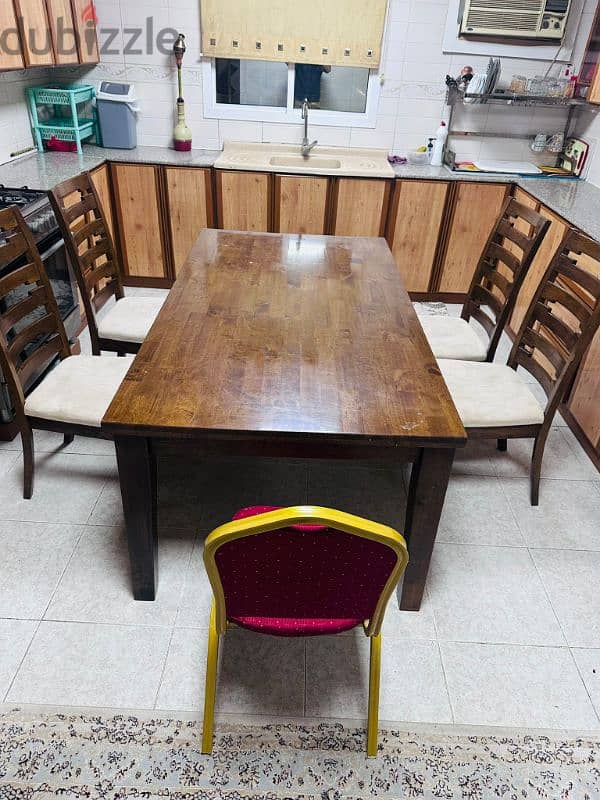 (36216143) Big Dining table with 5 chairs as you can see in the pictur 1