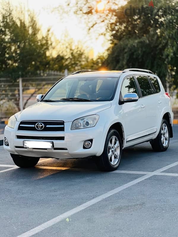 Toyota Rav 4 2010 Model for sale 3