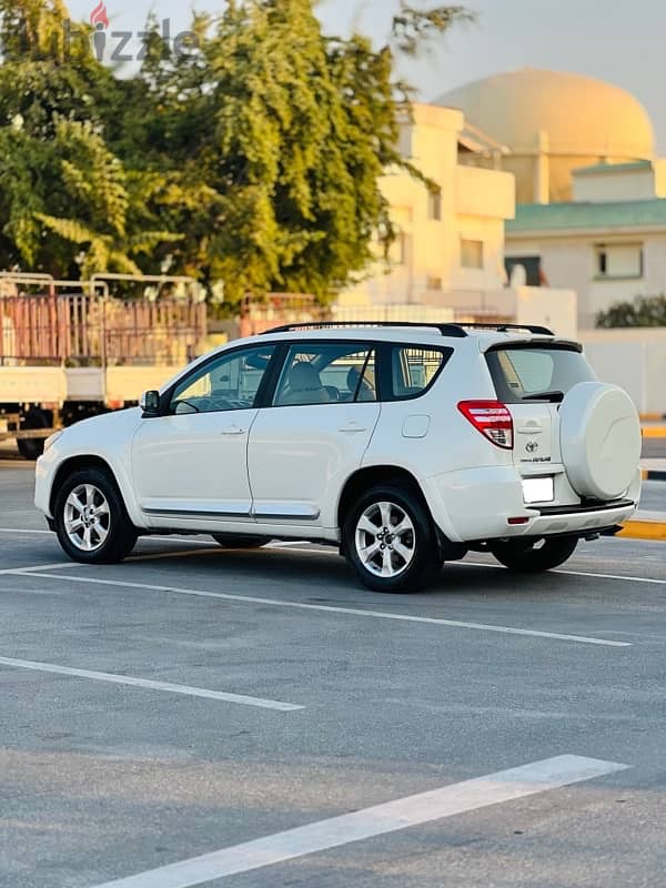 Toyota Rav 4 2010 Model for sale 5