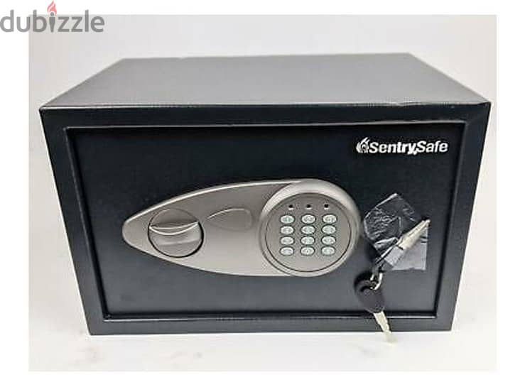 Carefully Used Sentry Security Safe With Both Digital And Analog Oper 3