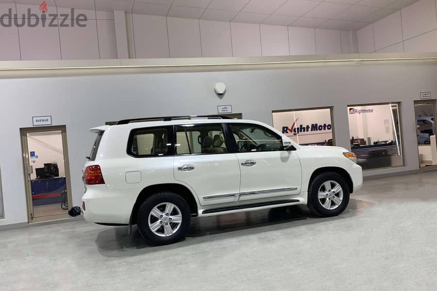 Toyota Land Cruiser GXR V8 (132,000 Kms) 1