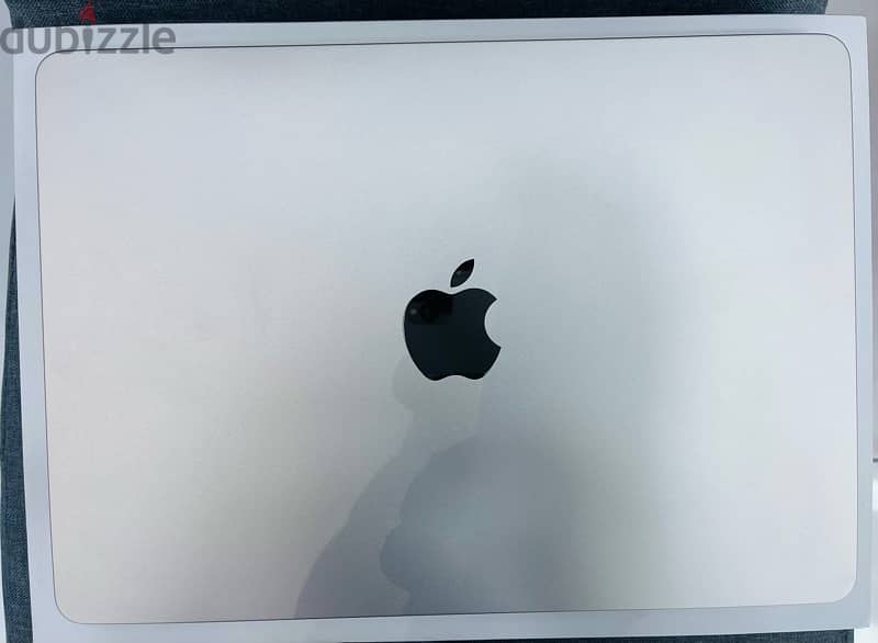 Used MacBook Air 13inch M3 256GB 4