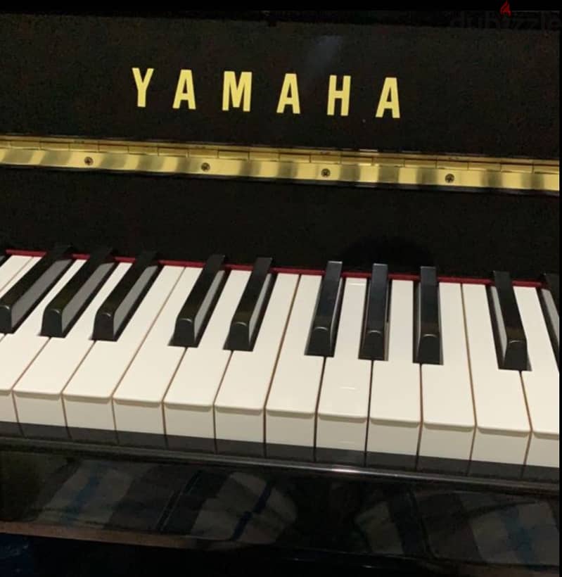 Yamaha piano 1