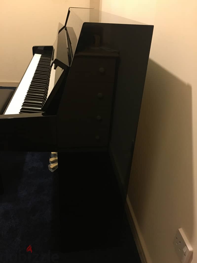 Yamaha piano 3