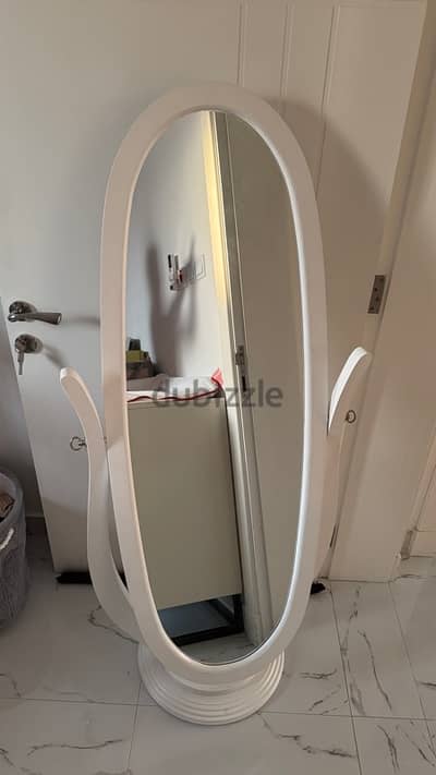 Standing mirror high quality used