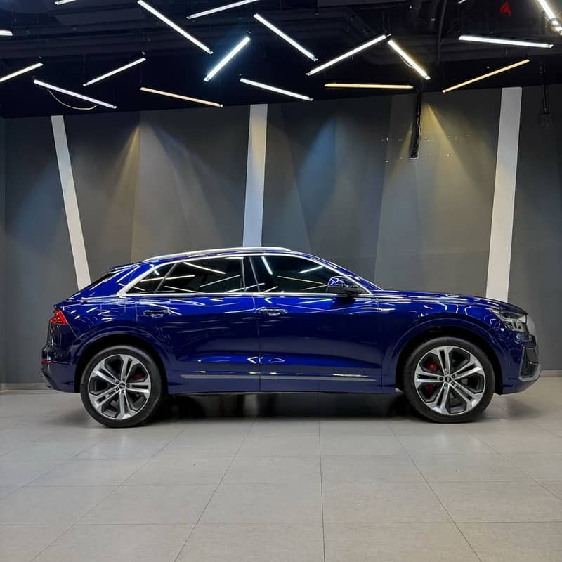 Audi Q8 2020  lLine 1