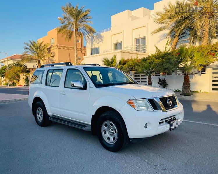 Nissan Pathfinder 2012 model for sale. . . 2200 bd 0