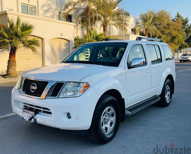 Nissan Pathfinder 2012 model for sale. . . 2200 bd 3