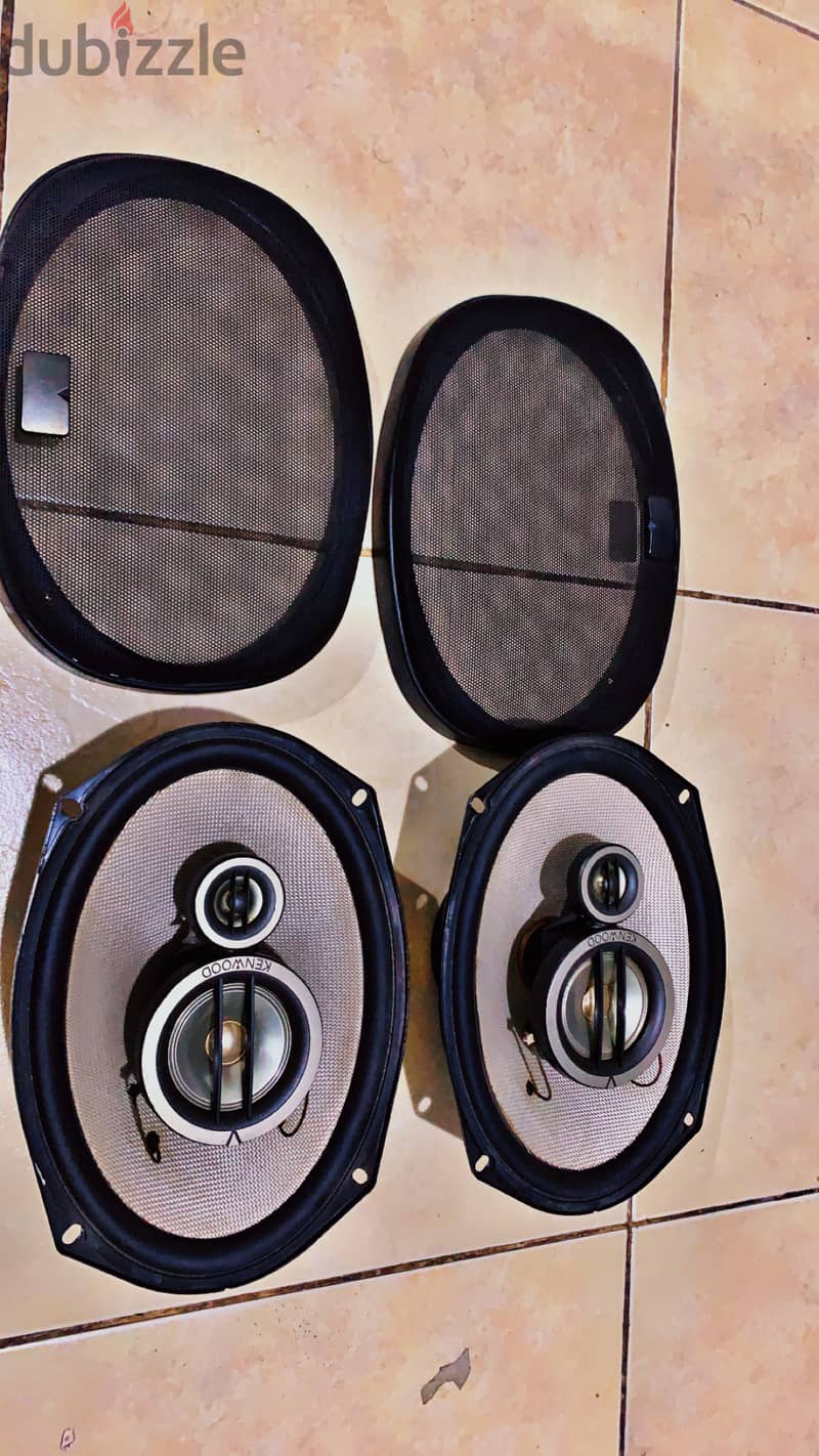 Car speakers kfc kenwood 320. watts perfect condition 0