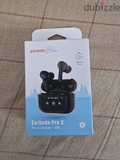 Earbuds wirh Screen in box