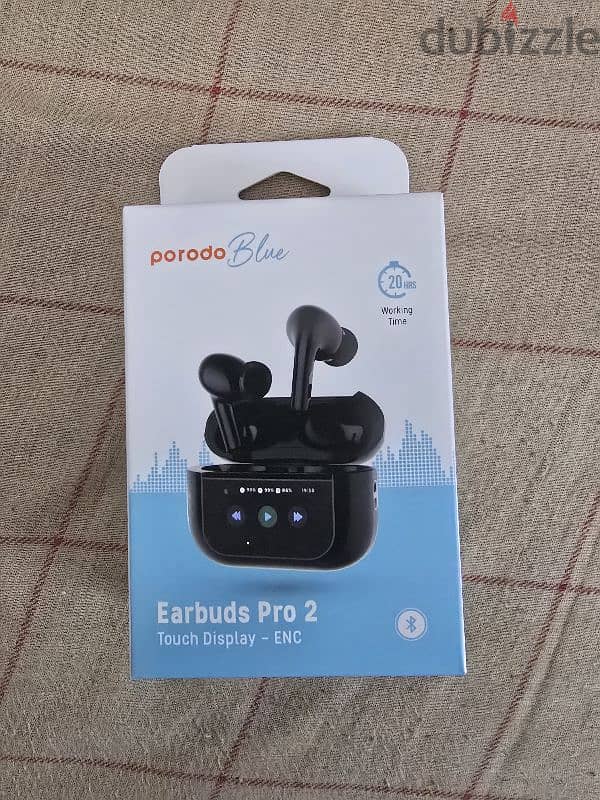 Earbuds wirh Screen in box 0