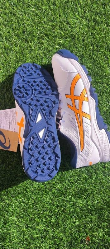 Asics gel peake 2 Cricket Shoes 0