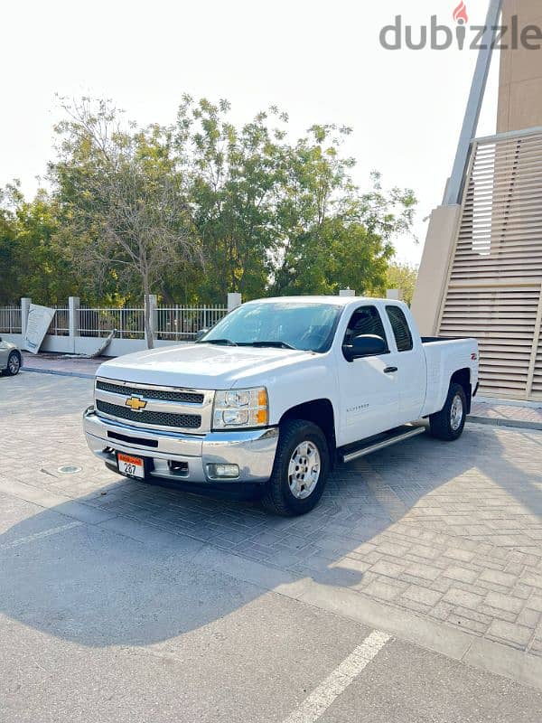 Chevrolet Silverado LT 2013 V8 First Owner Low Millage Very Clean 0