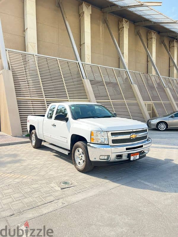 Chevrolet Silverado LT 2013 V8 First Owner Low Millage Very Clean 2