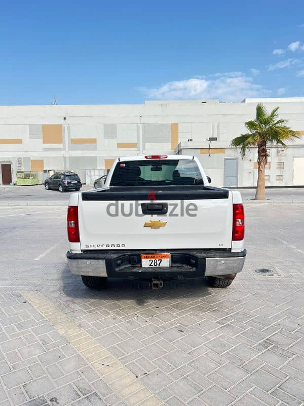 Chevrolet Silverado LT 2013 V8 First Owner Low Millage Very Clean 3