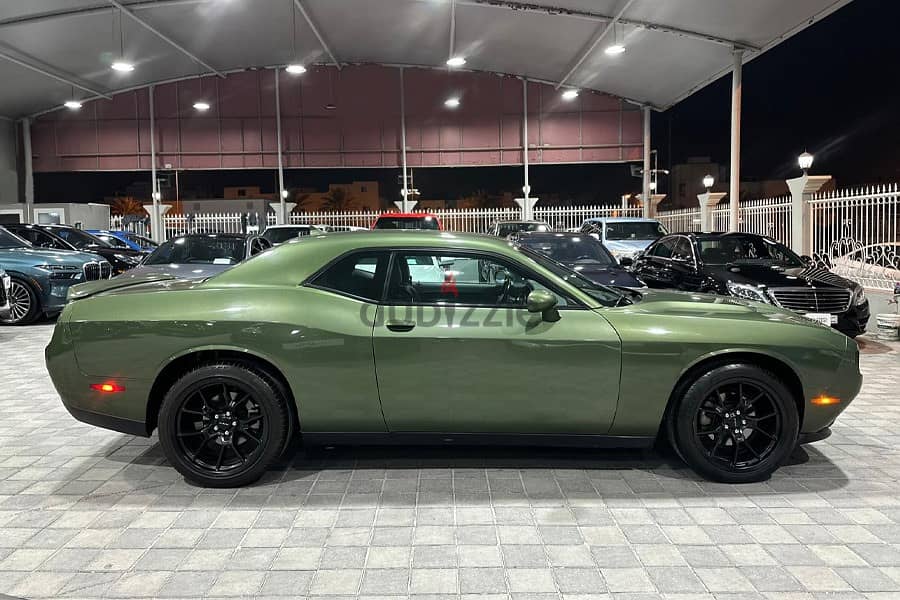 Dodge Challenger 2021 GT 11