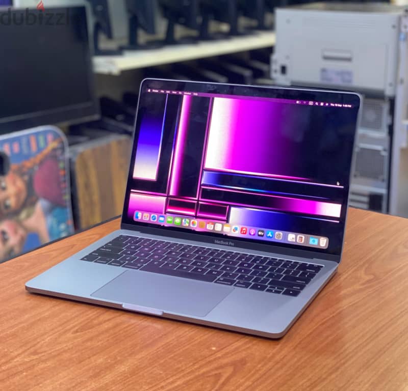 MacBook Pro 2.3 Dual-Core i5 New Condition 8GB RAM 128GB SSD 13"inch 2