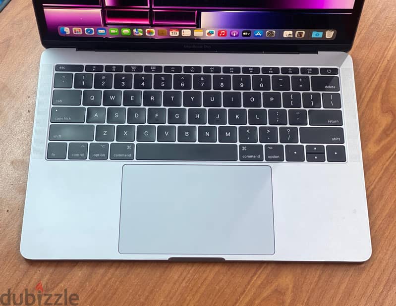 MacBook Pro 2.3 Dual-Core i5 New Condition 8GB RAM 128GB SSD 13"inch 6