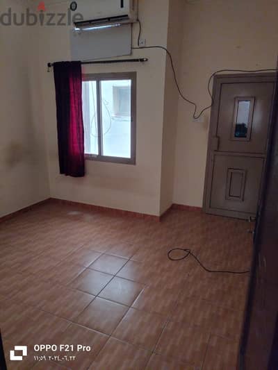 Semi furnished flat for rent in Seqayah (salmaniya area )