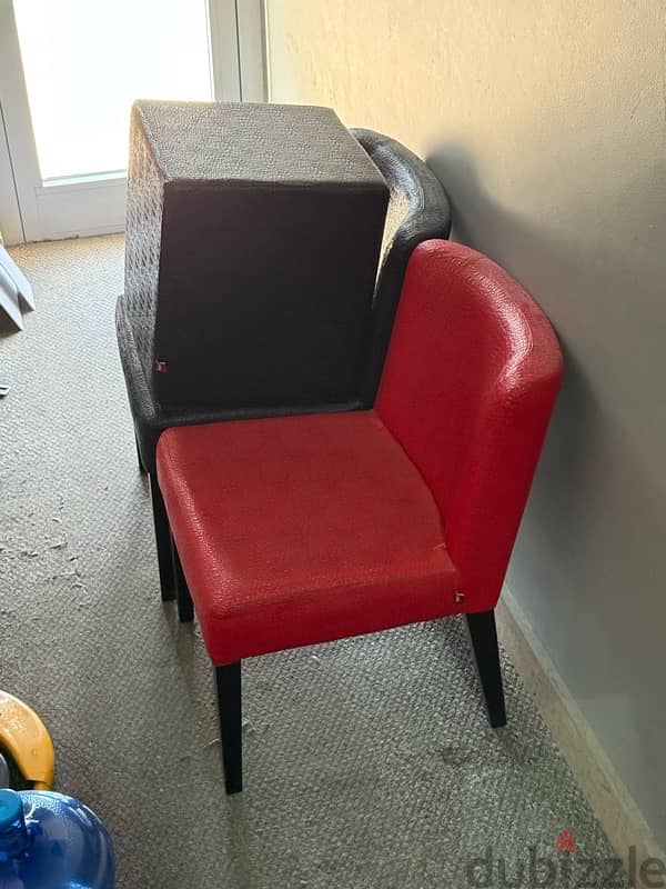 2 Chair and 1 Small Table 0