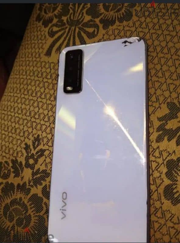 vivo y 20 good condition with box 2