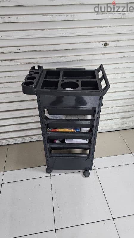 Salon trolley with drawers in excellent condition pickup from 3