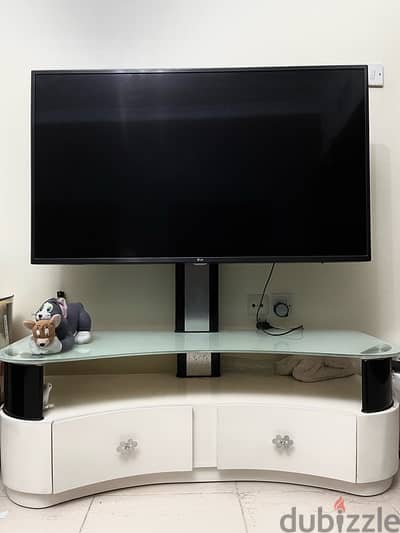 TV stand - Modern Black & White