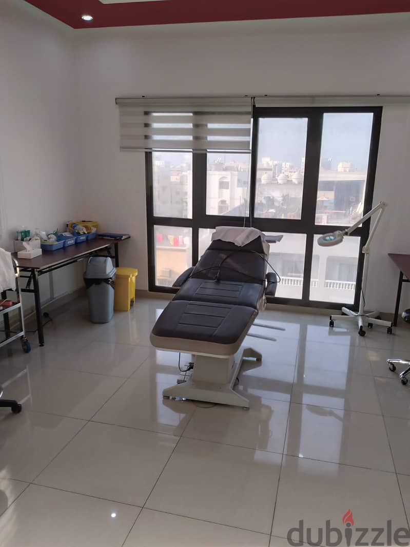 للإيجار مكتب تجاري أو عيادةSpace area for rent (office or Clinic) 3