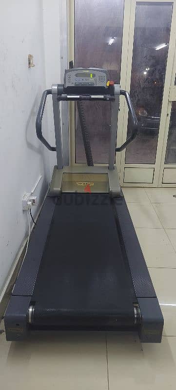 techno gym brand treadmill 200kg weigt can use 10 hour continuously